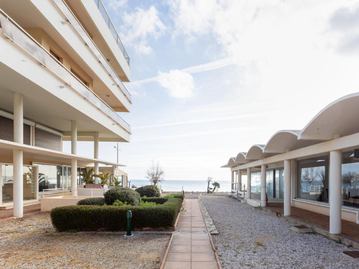 Studio Le Grand Large-4 By Interhome Le Lavandou Exterior photo